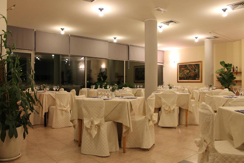 Hotel Elvezia بيزارو المظهر الخارجي الصورة